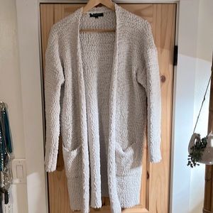 Super soft cozy cardigan! Size large